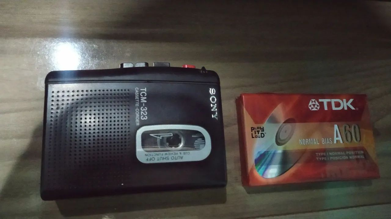 Gravador de Cassete Sony TCM-323
