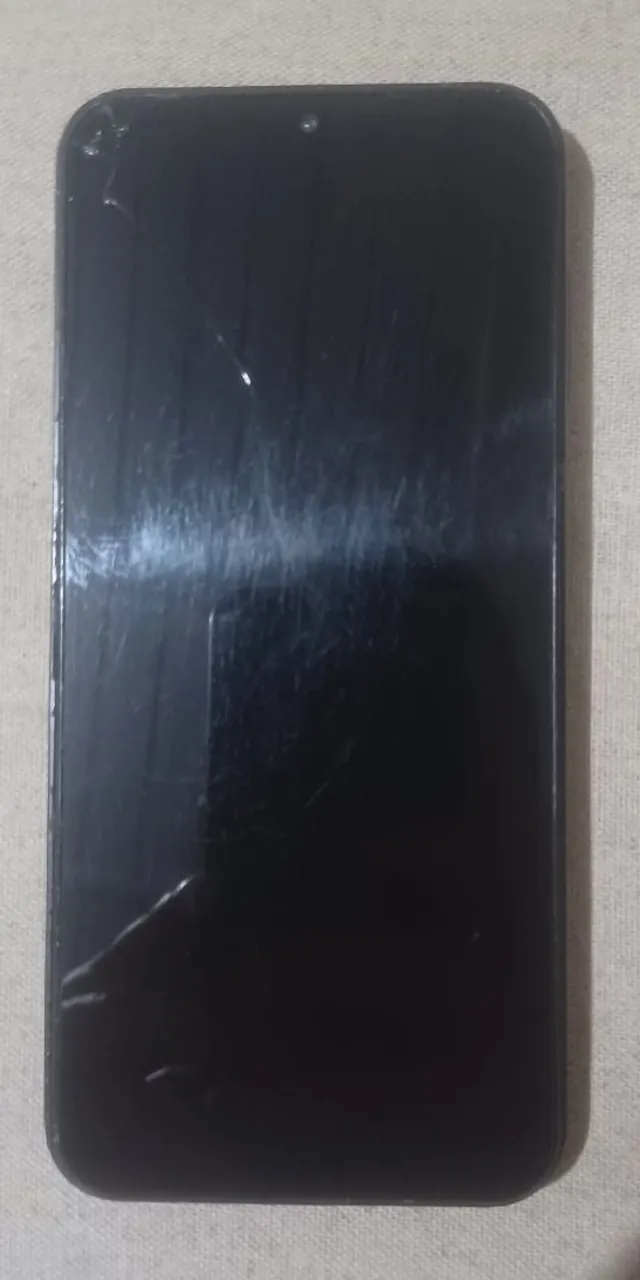 Celular com defeitos
