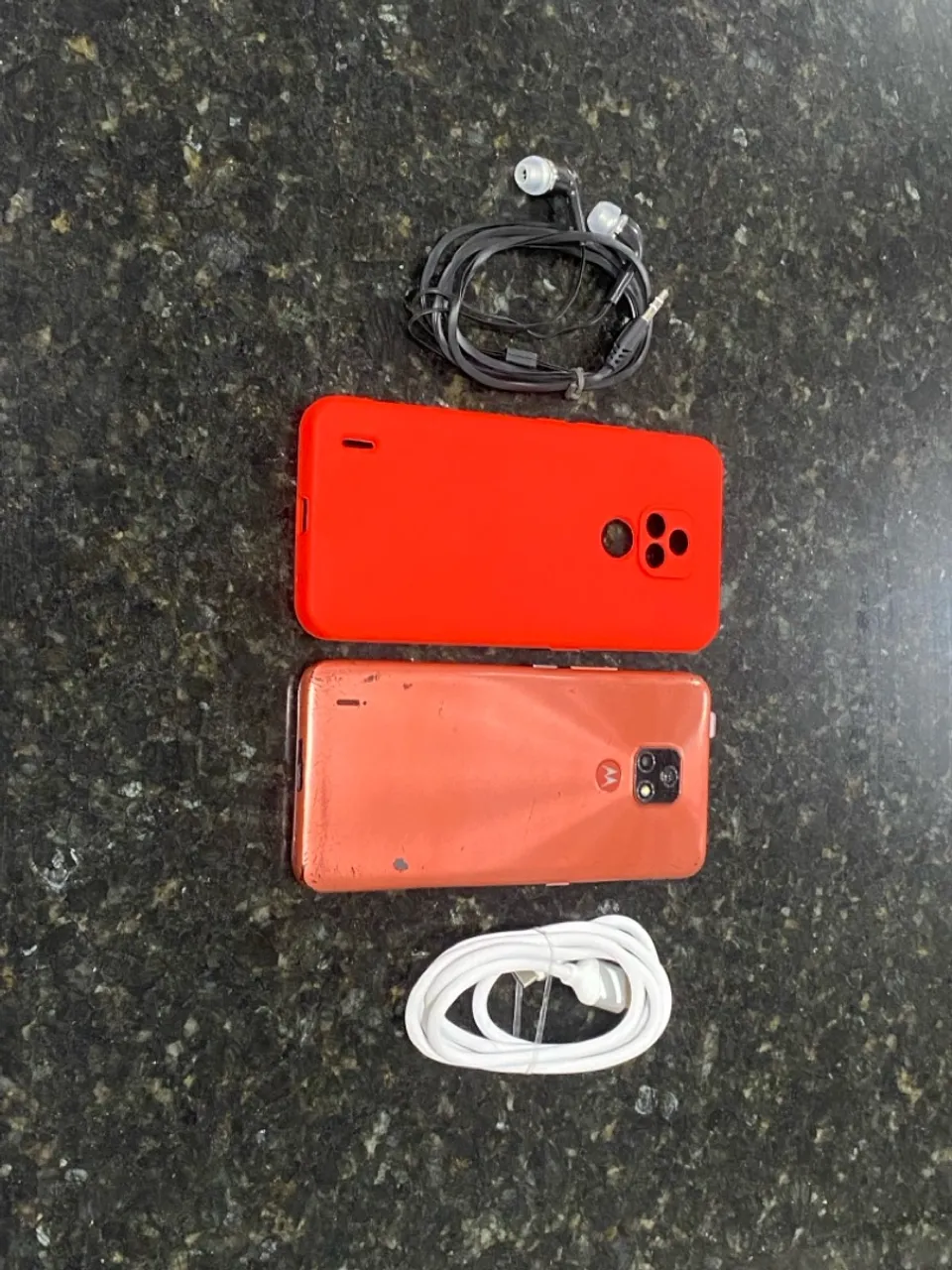 Moto e7 64GB com capa, cabo e fone
