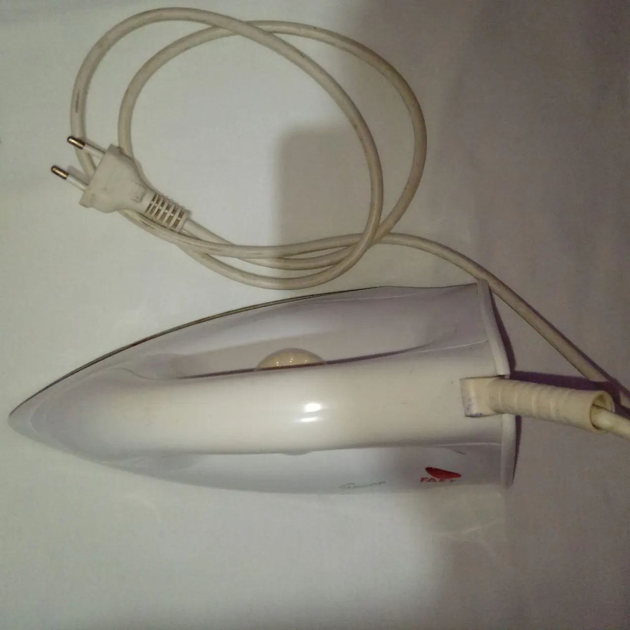 Ferro de Passar Roupa Secco Faet - Foto 2