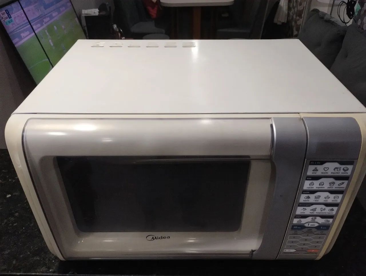 Microondas Midea 31 litros. - Foto 2