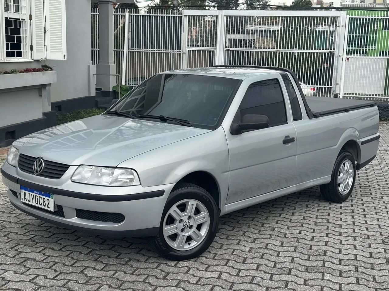 Volkswagen Saveiro FUN 1.8 99cv/ City E S.surf 1.6 2001