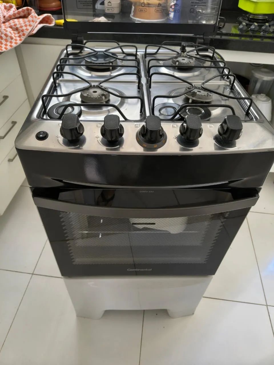 Fogão Continental 4 bocas branco e inox