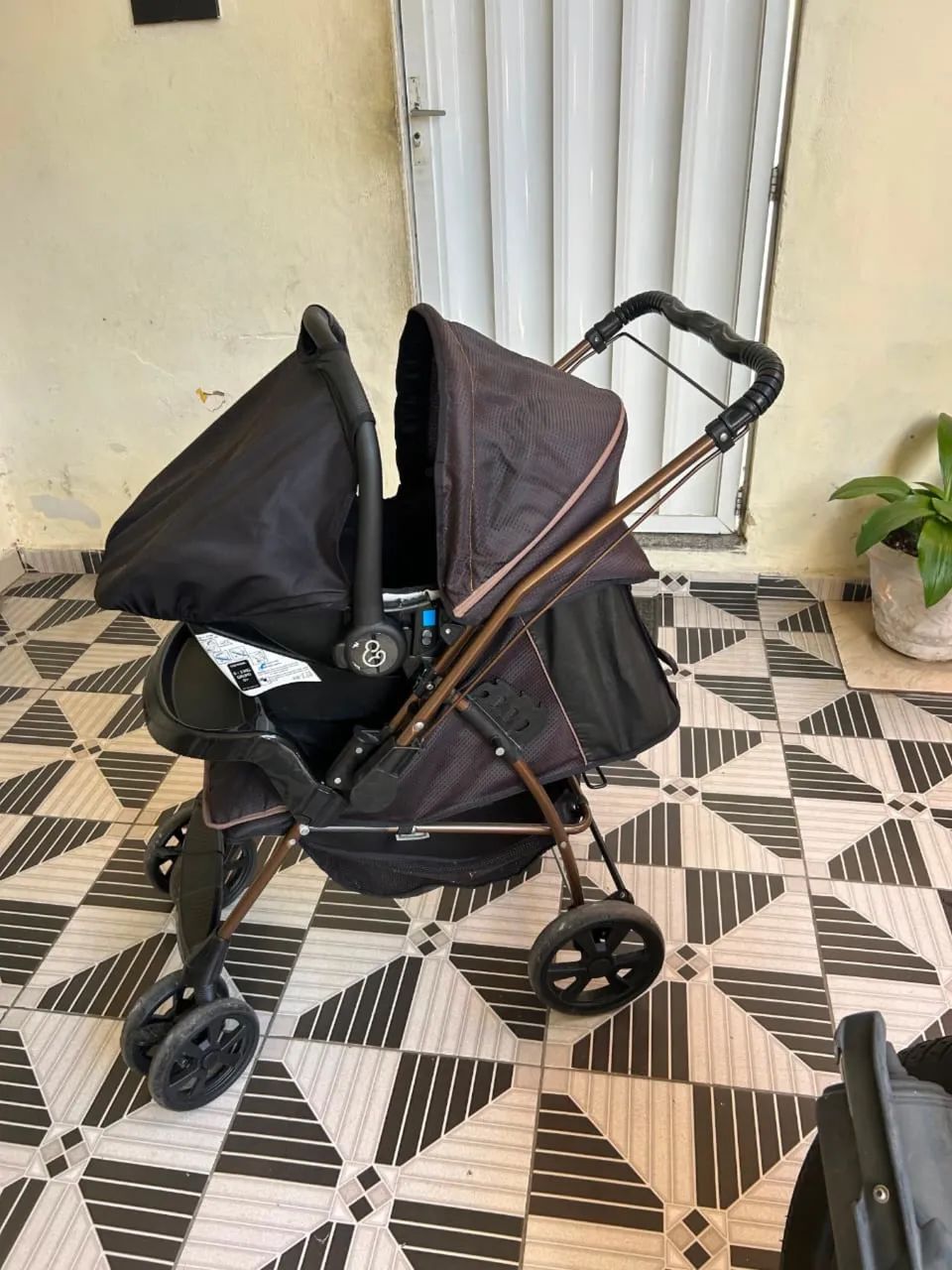 CARRINHO COM BEBÊ CONFORTO GALZERANO - Foto 2