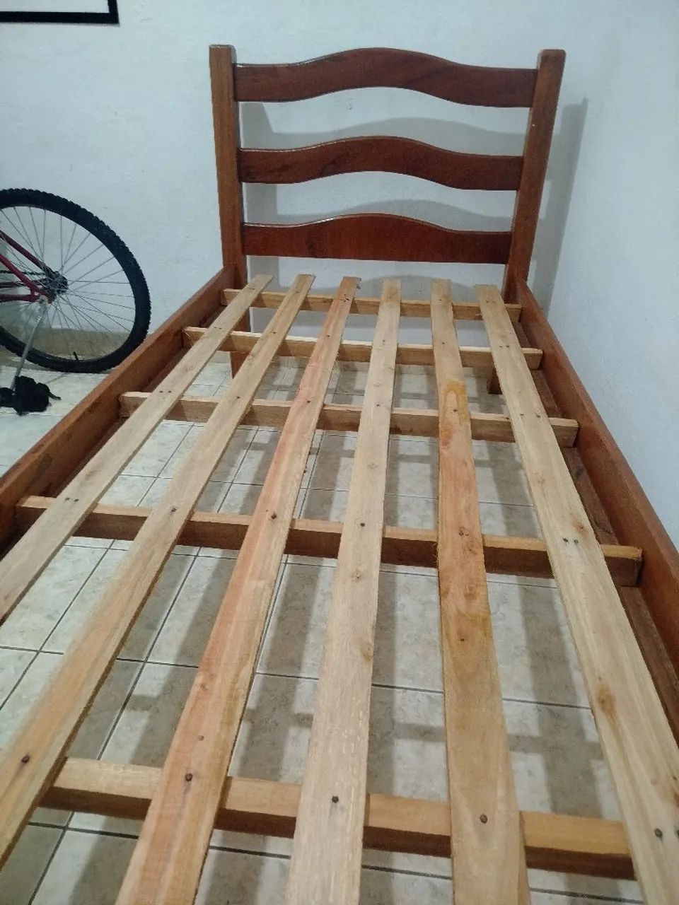 Cama de madeira solteiro - Foto 4