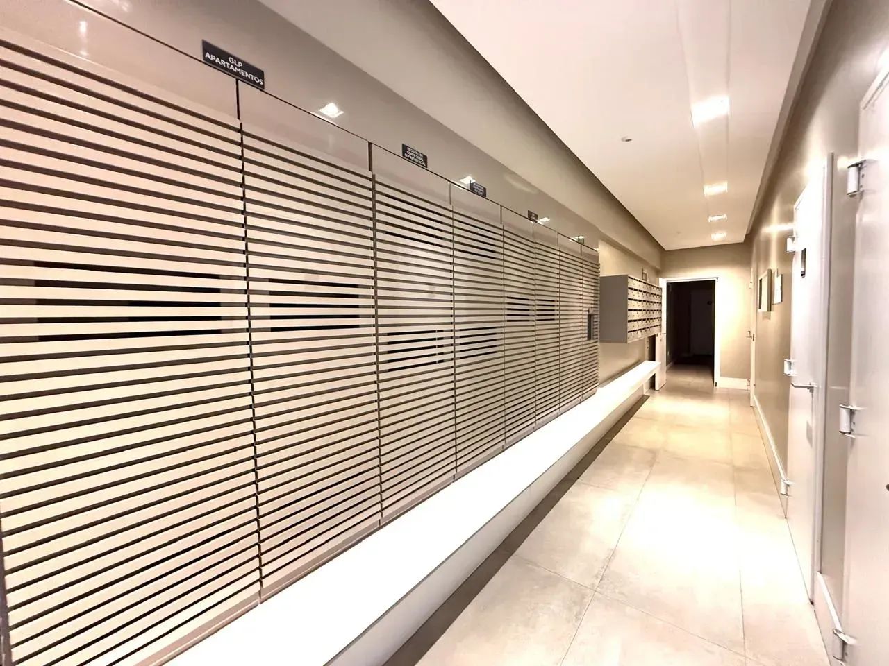 Studio mobiliado com 1 vaga e hobby box, no Centro de Florianópolis - Foto 4