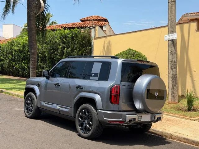 Denza B5 4WD, foto 2 de 13