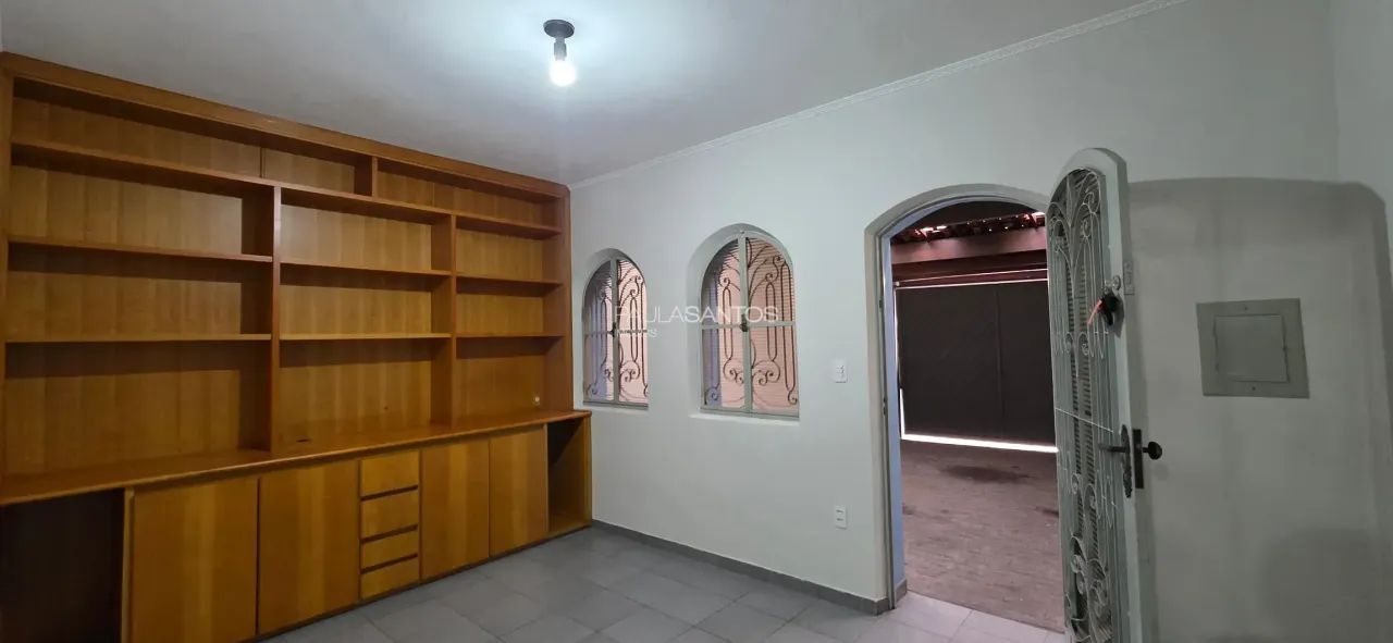 Casa com 2 quartos e garagem para alugar no Centro - Sorocaba, SP