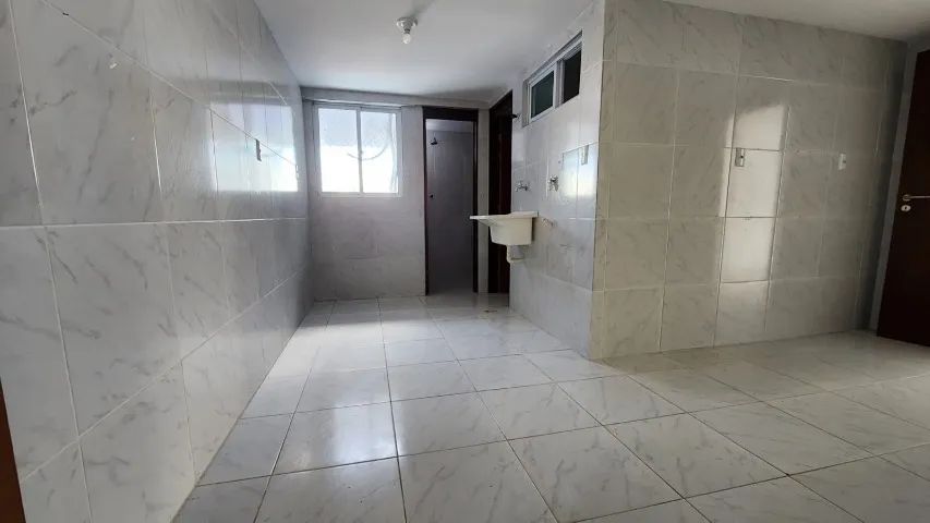 Apartamento de 108m2, nascente com 3 quartos, 2 suítes e área de lazer completa a 800m do 