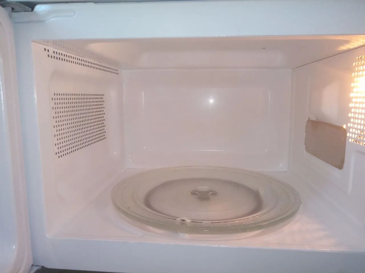 MICROONDAS ELETROLUX 20 LITROS  - Foto 4