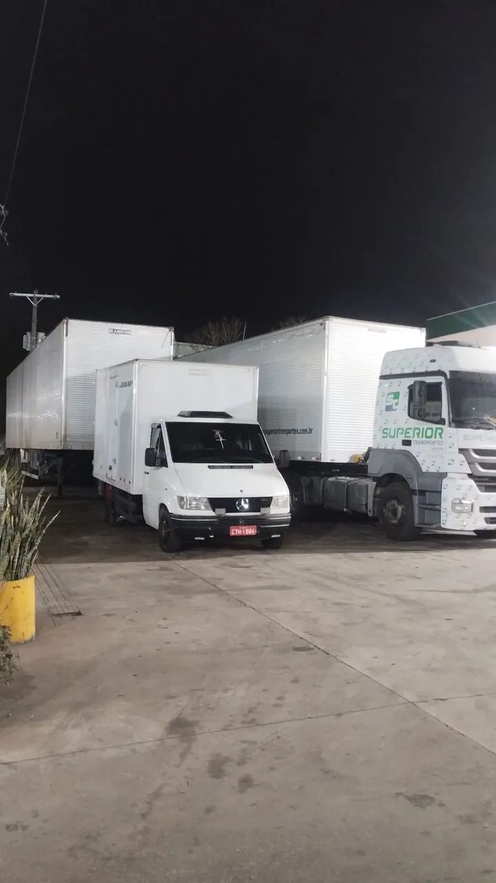 Caminhão baú Sprinter 412 - Foto 2