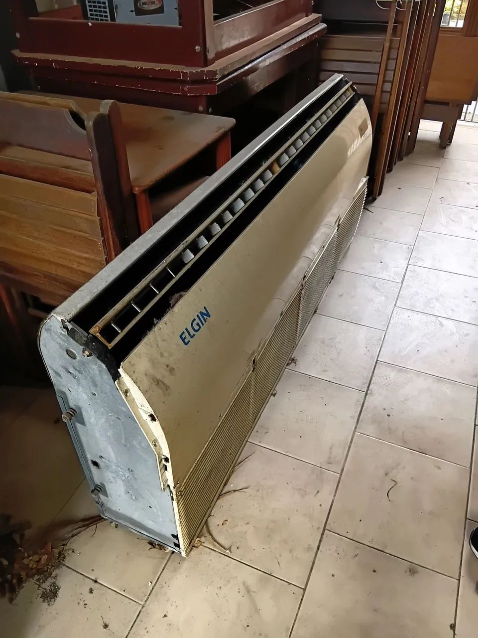 VENDO AR CONDICIONADO PISO TETO 60.000 BTUS TRIFÁSICO USADO - Foto 3