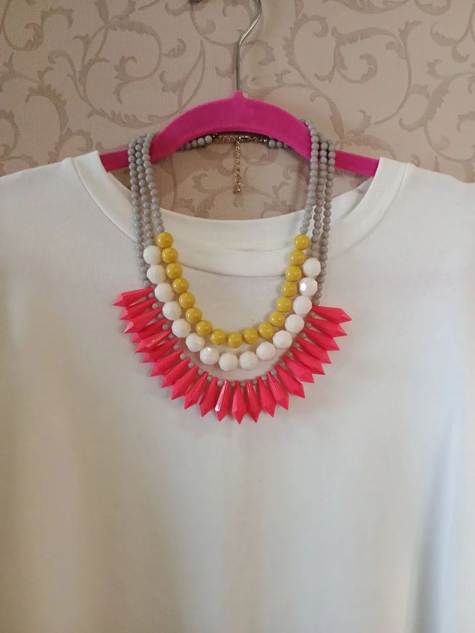 Colar feminino colorido Forever 21  - Foto 2