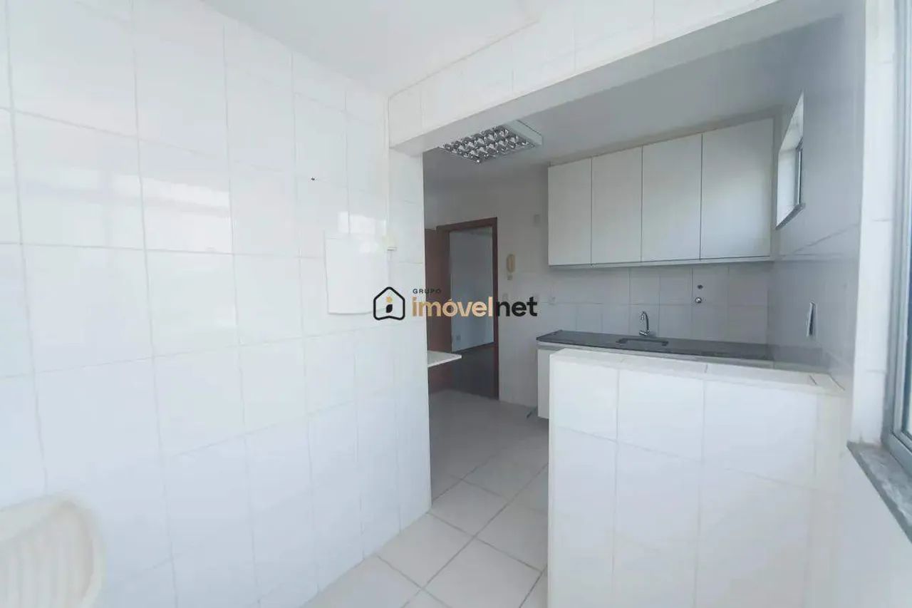Apartamento com Varanda, 3 Quartos e Excelente Localização - Foto 5