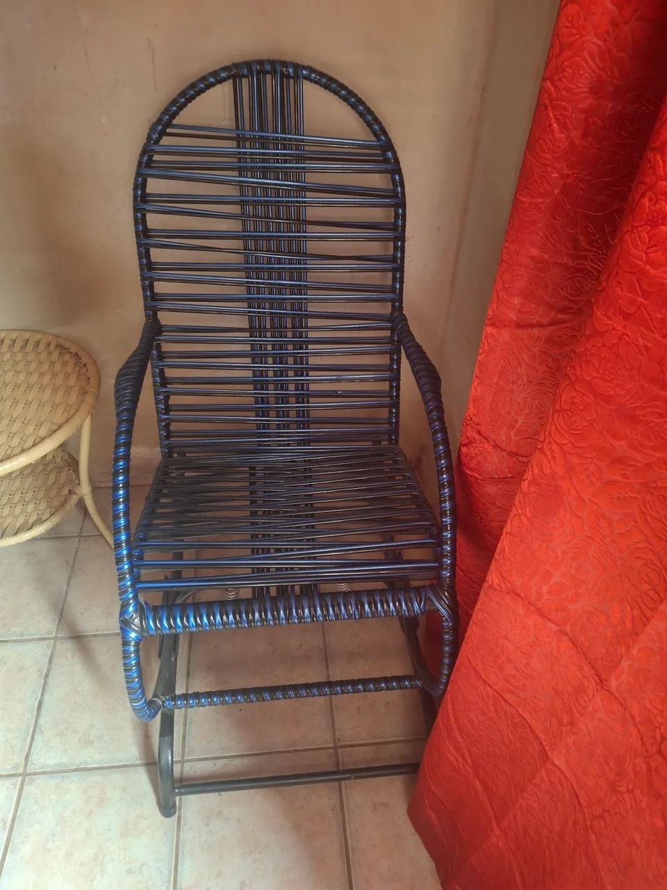 CADEIRA DE BALANÇO NOVA