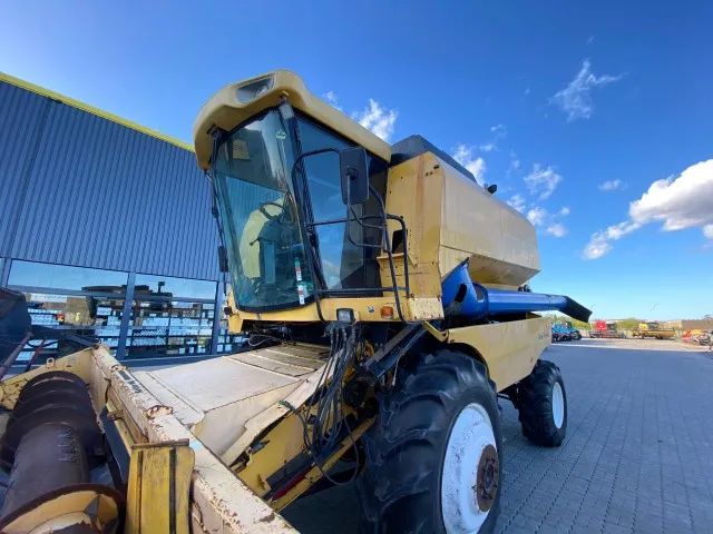 Colheitadeira New Holland TC5090 - Foto 2