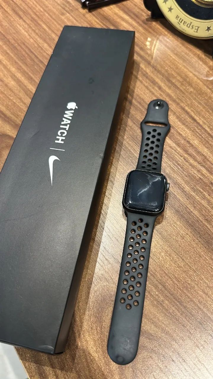 Apple Watch Nike SE 40mm ? GPS + Cellular