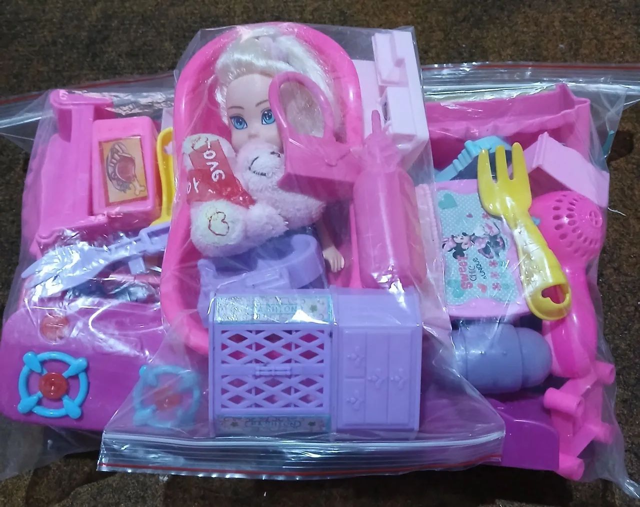 3 pacotes de brinquedos