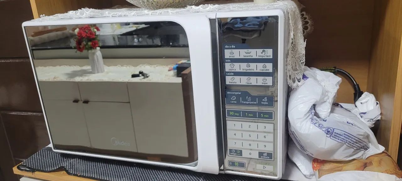 Microondas Midea 31L - Foto 2