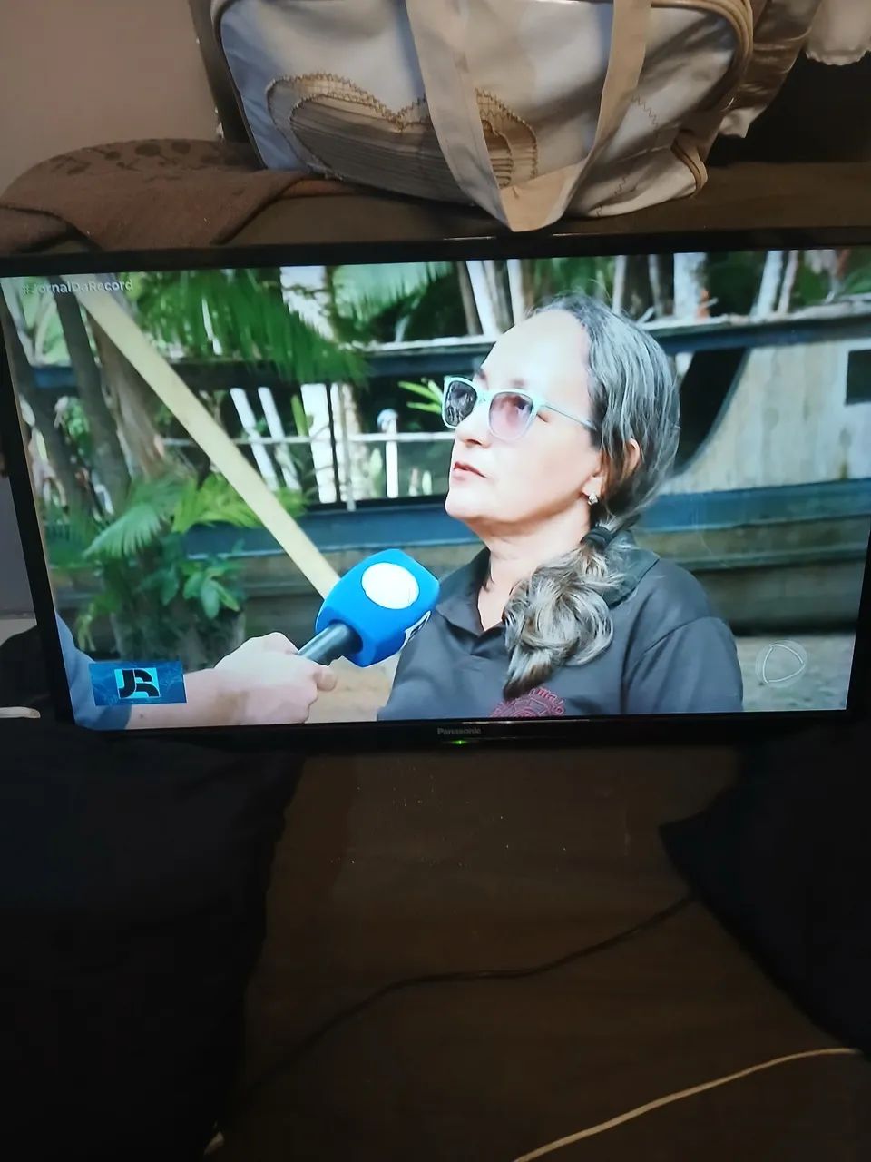 VENDO UMA TV SMART 32