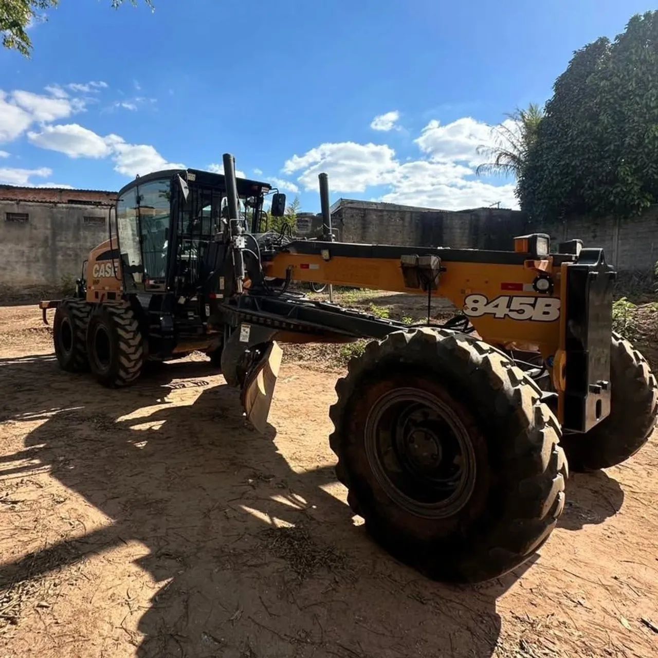 MOTONIVELADORA CASE 845B 