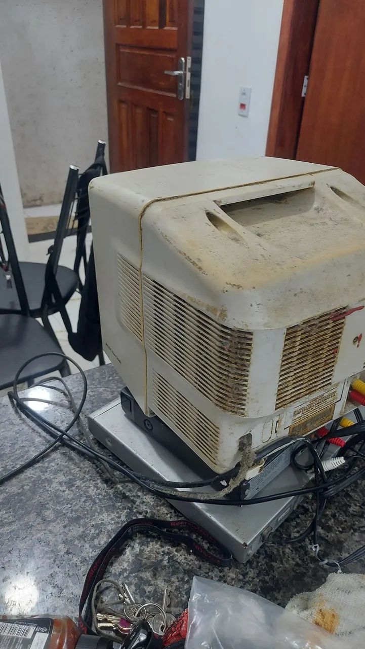 TV SEMP DE 10 POLEGADAS ANTIGA - Foto 2
