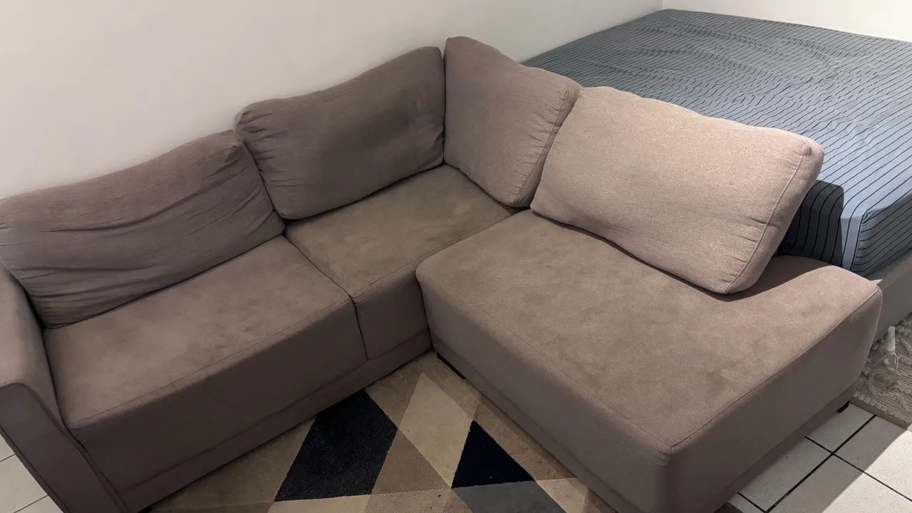 *Valor Reduzido* Sofá de canto com chaise cinza-taupe, usado - Foto 4