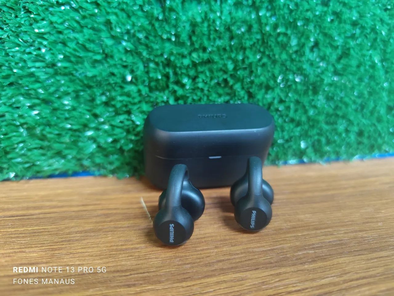 Fone bluetooth Philips Ear-Clip TAT Q2000BK