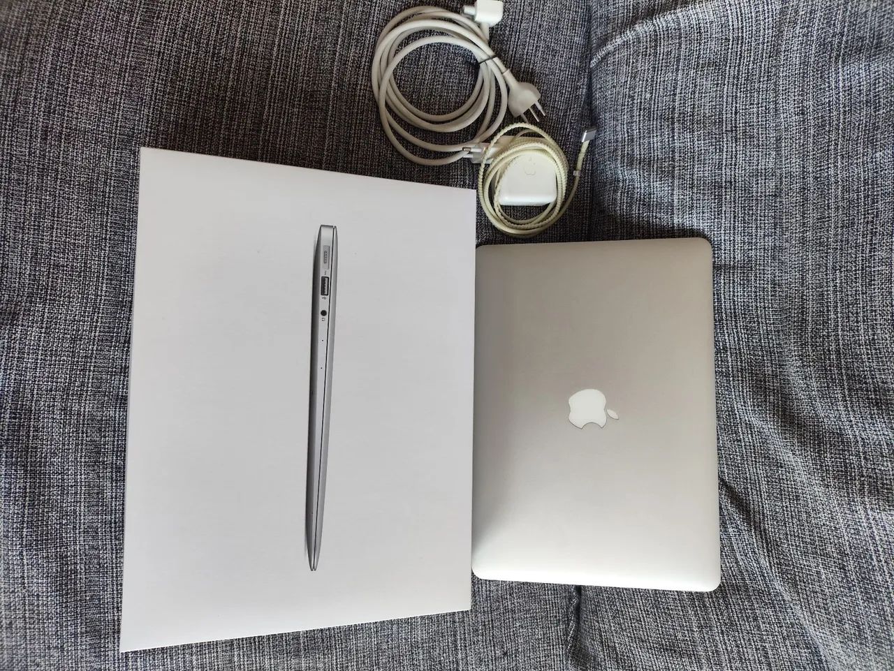 MacBook Air 13 (2017)