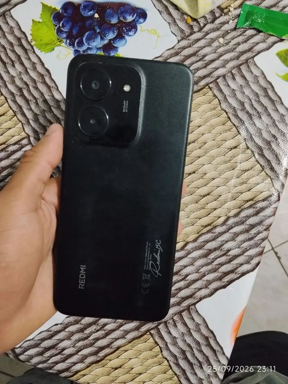 Vendo redmi 15c xiaomi tela trincada porém funcionando perfeitamente  - Foto 3