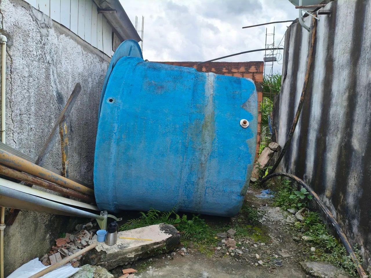 5000-Liter Fiberglass Water Tank