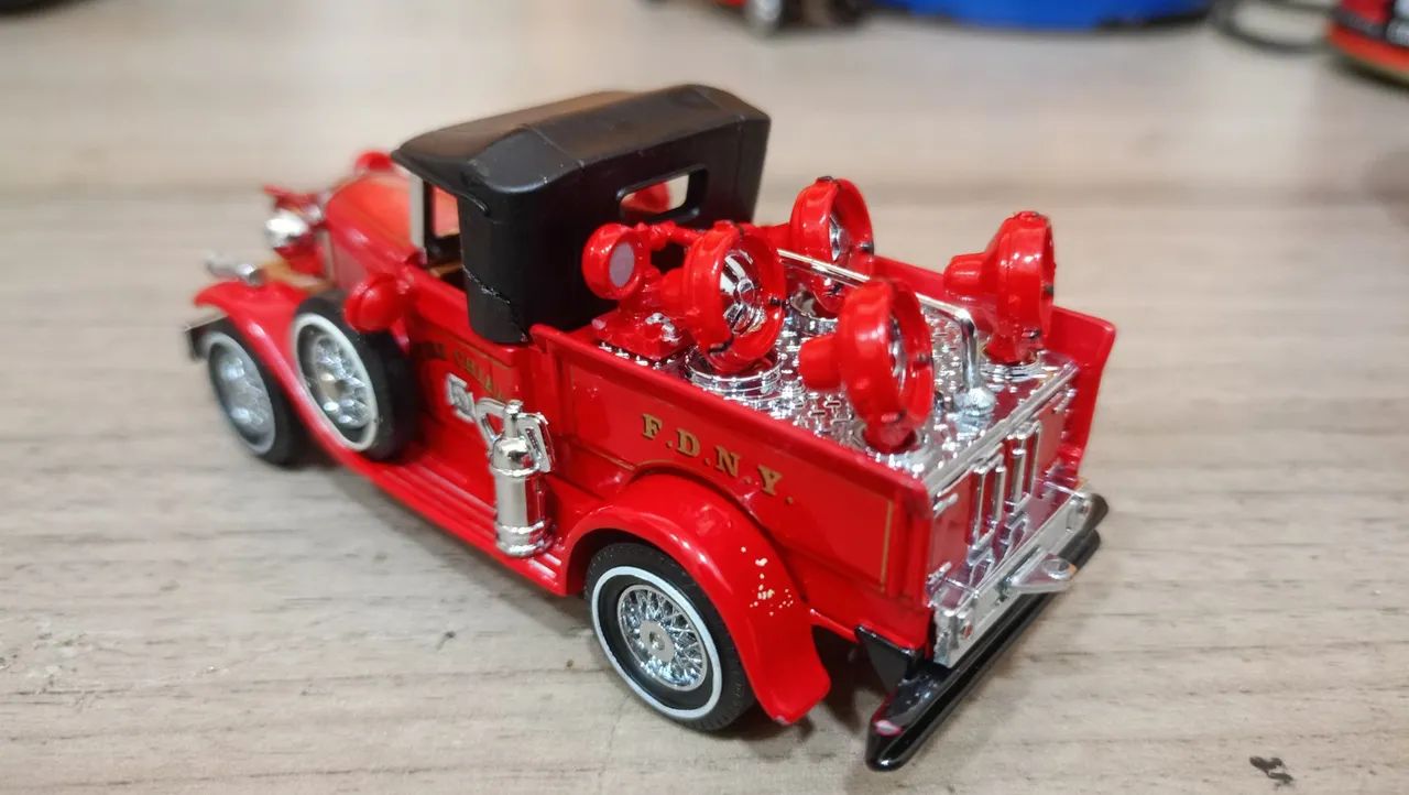 Miniatura Matchbox yesteryear Ford Model A bombeiro - Foto 4