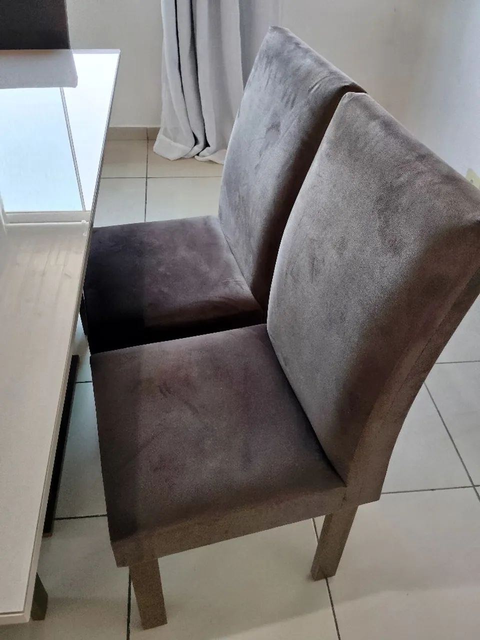 Mesa com 6 cadeiras, com tampo de vidro sobre o MDF  - Foto 5