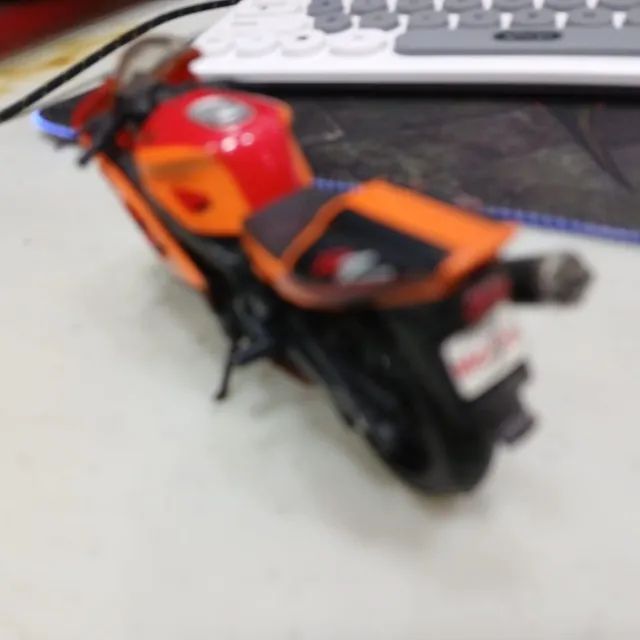 miniatura detalhada da MOTO Yamaha R1 GP-32 - Foto 3
