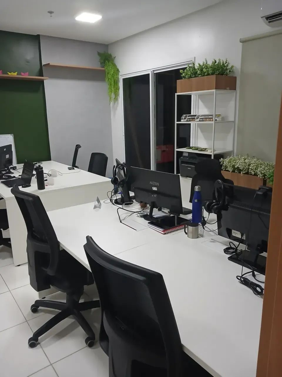 RR Alugo No Vitta Office
