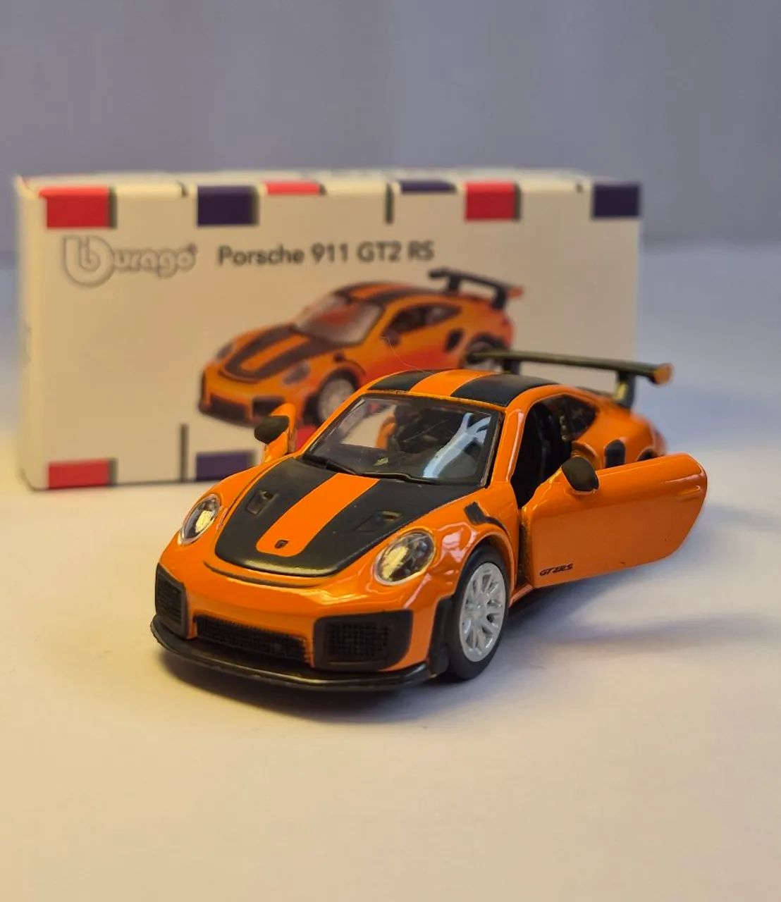 Bburago Porsche 911 laranja