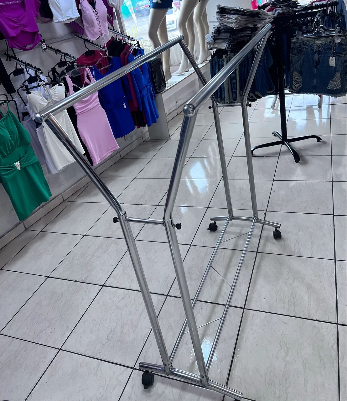 Arara de roupa  - Foto 3