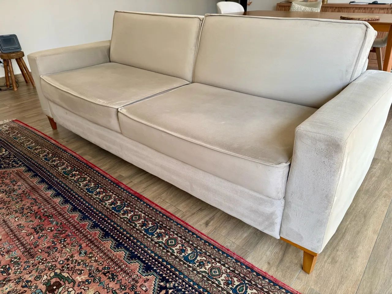 Lindo sofá 3 lugares estilo retrô (muito bem conservado!) - Foto 2