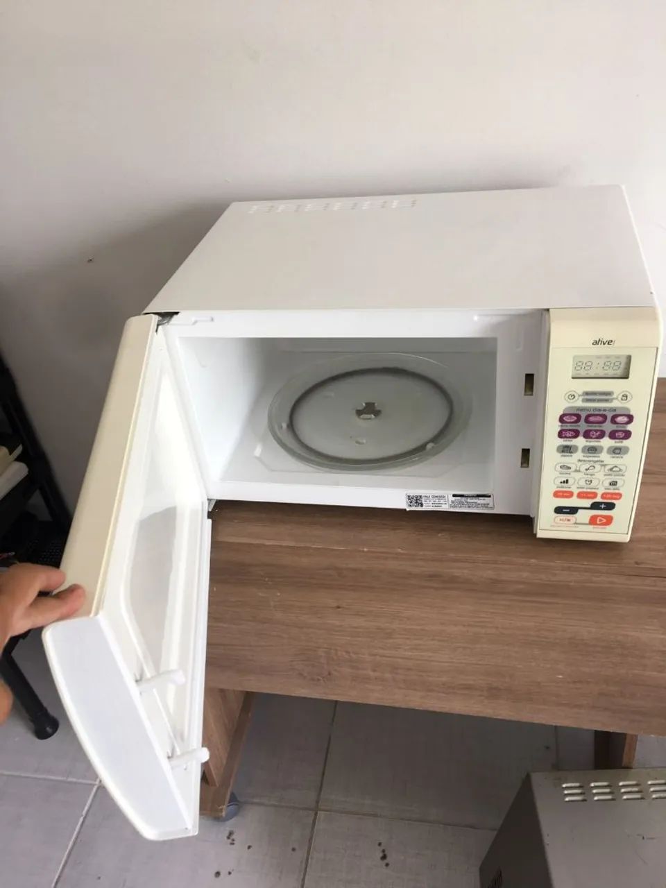 Microondas Brastemp ative 30 lts 127v. Ótimo estado  - Foto 4