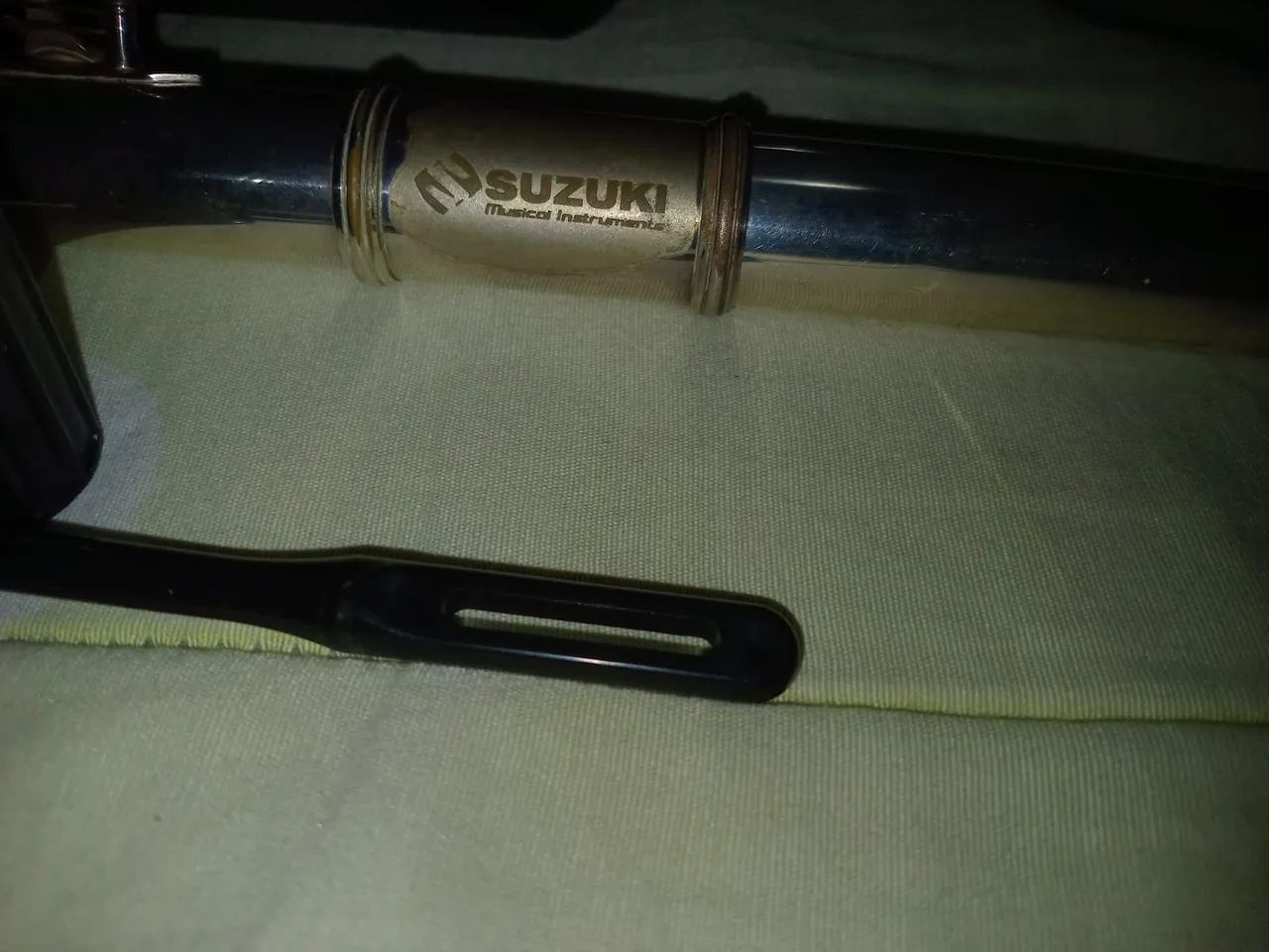 Vendo flauta transversa Suzuki usada - Foto 2