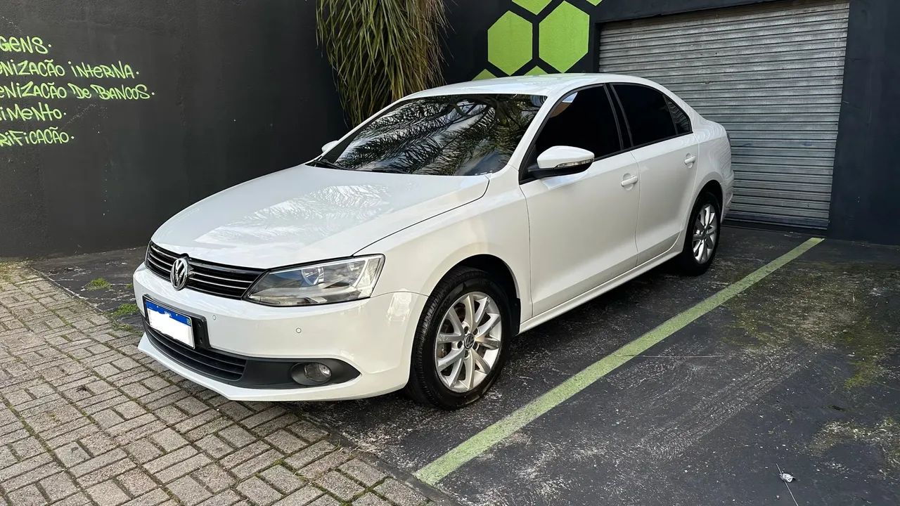 Volkswagen Jetta JETTA Comfortline 2.0 T.Flex 8V 4p Tipt. 2014