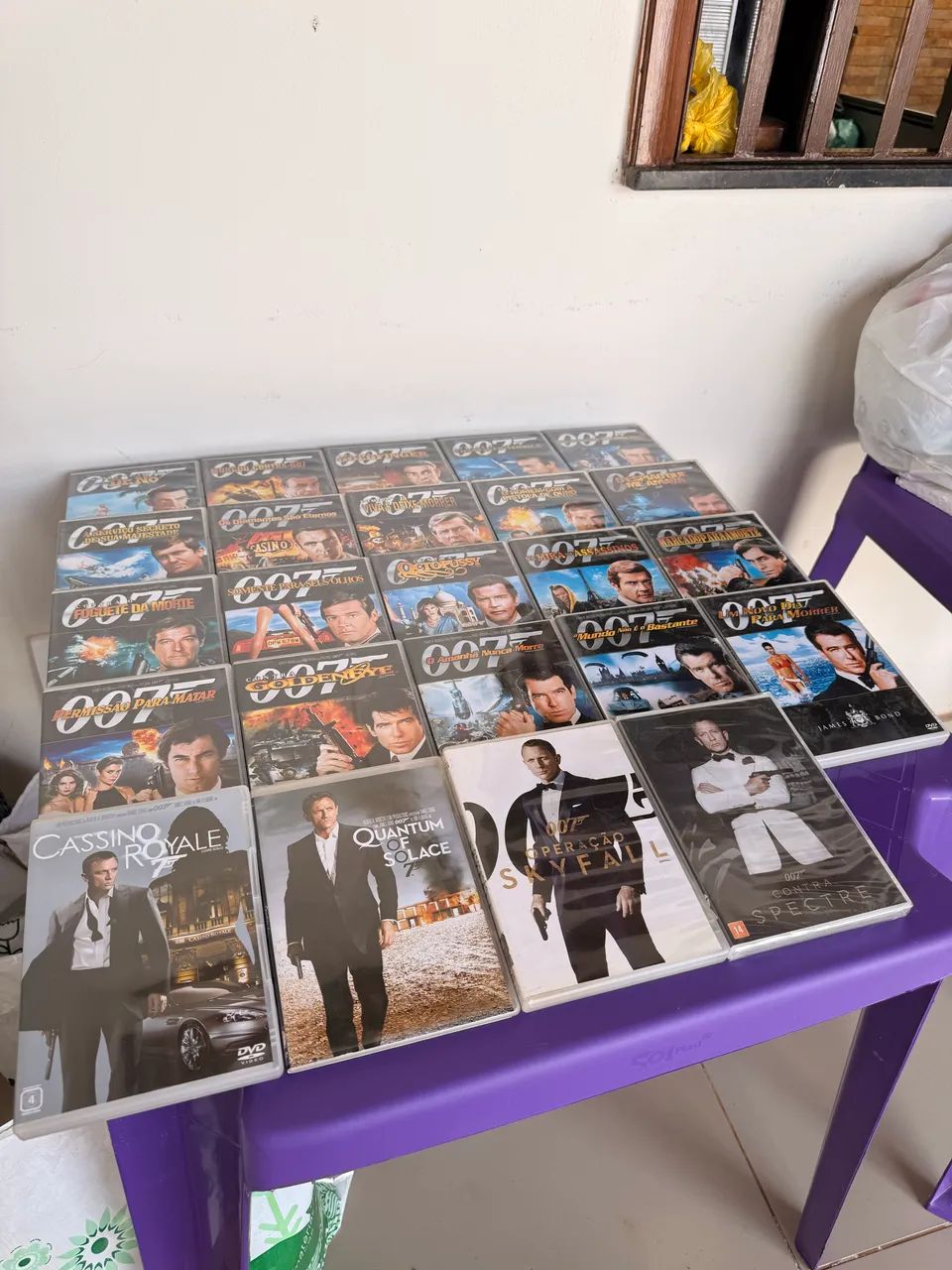 Coleção de DVDs dos Filmes de 007 - James Bond - Foto 3