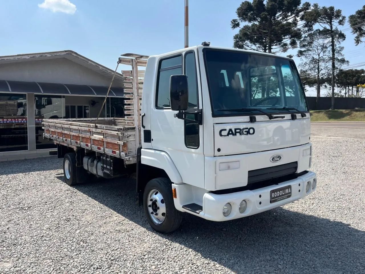 Vende se Ford cargo 712 ano 2011