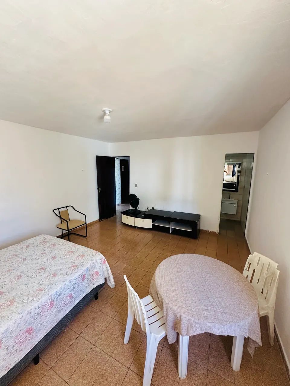 Quarto Individual com Banheiro para Alugar 