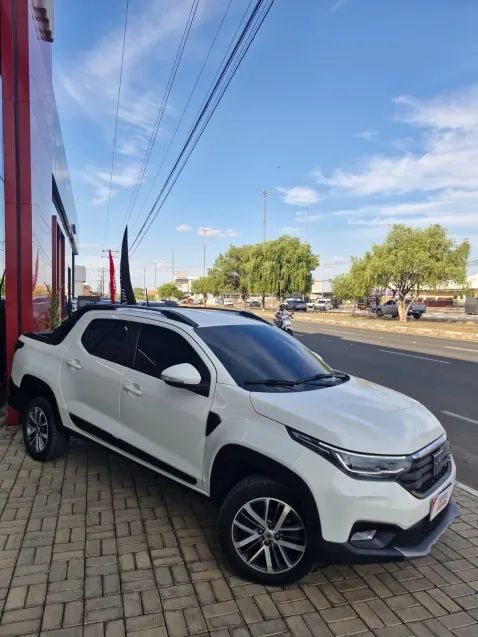 Fiat Strada Volcano 1.3 Flex 8V CD Aut. 2023 - Foto 3