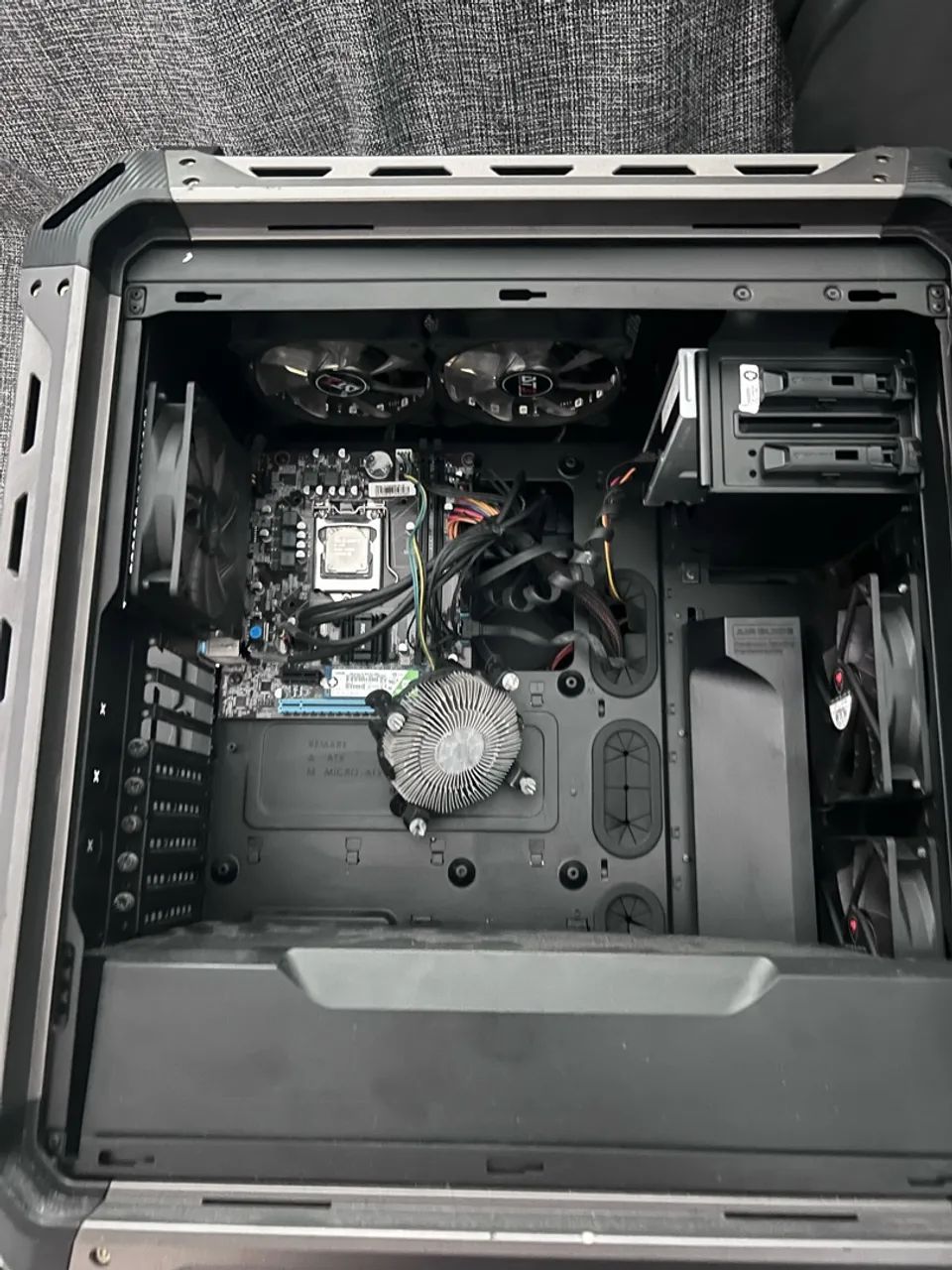 PC com i7-7400 e gabinete Cougar Challenger Orange - Foto 2