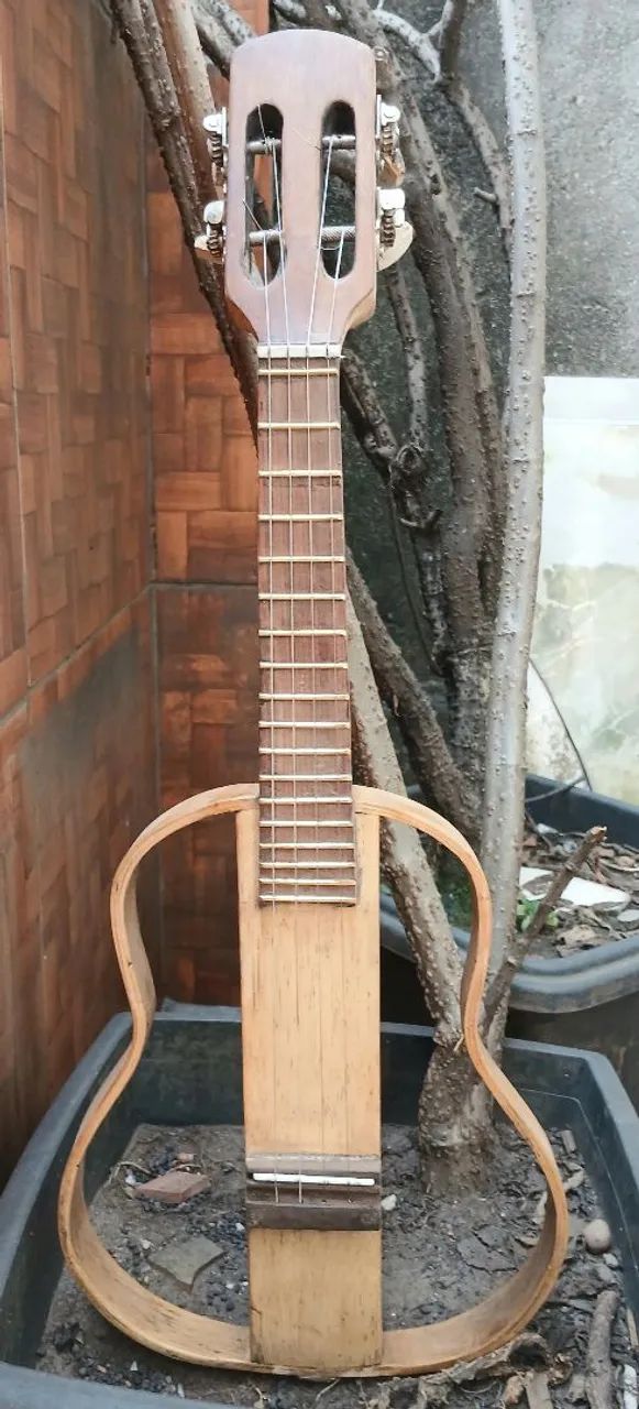 Cavaquinho vazado Luthier 