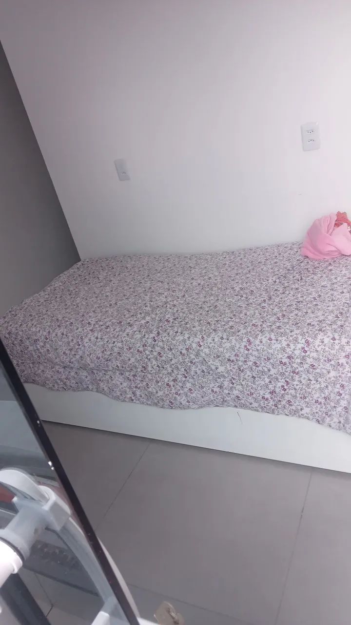 Cama de solteiro com colchão 