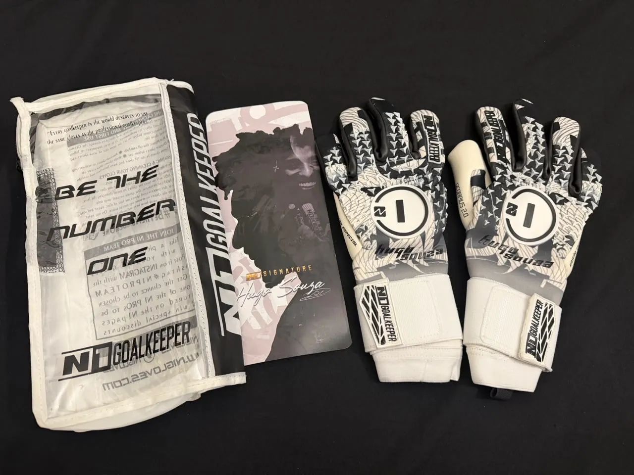 Luva Goleiro Hugo Souza. - Foto 3