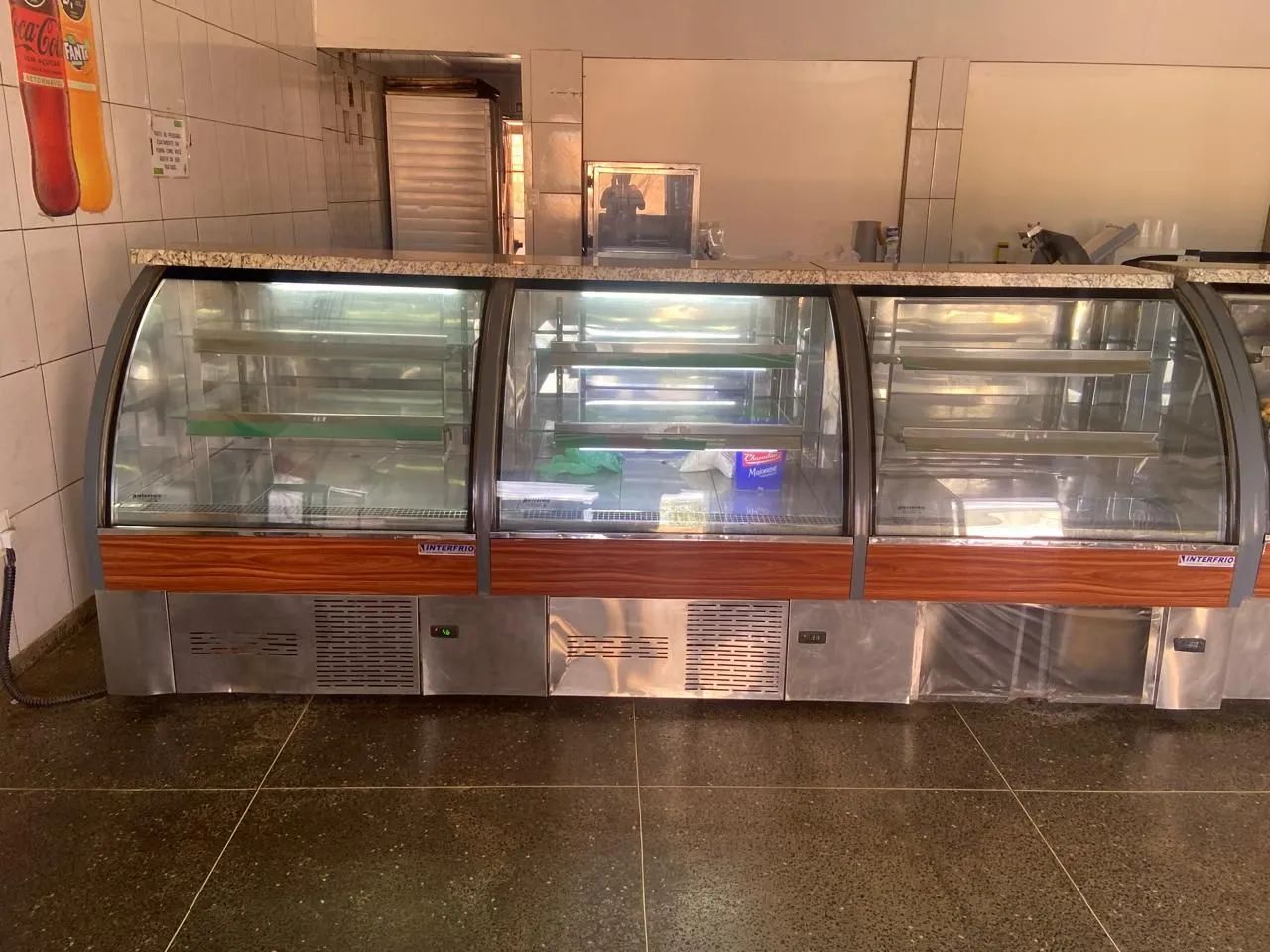 Freezer expositor de tortas e bolos de padaria - Foto 4
